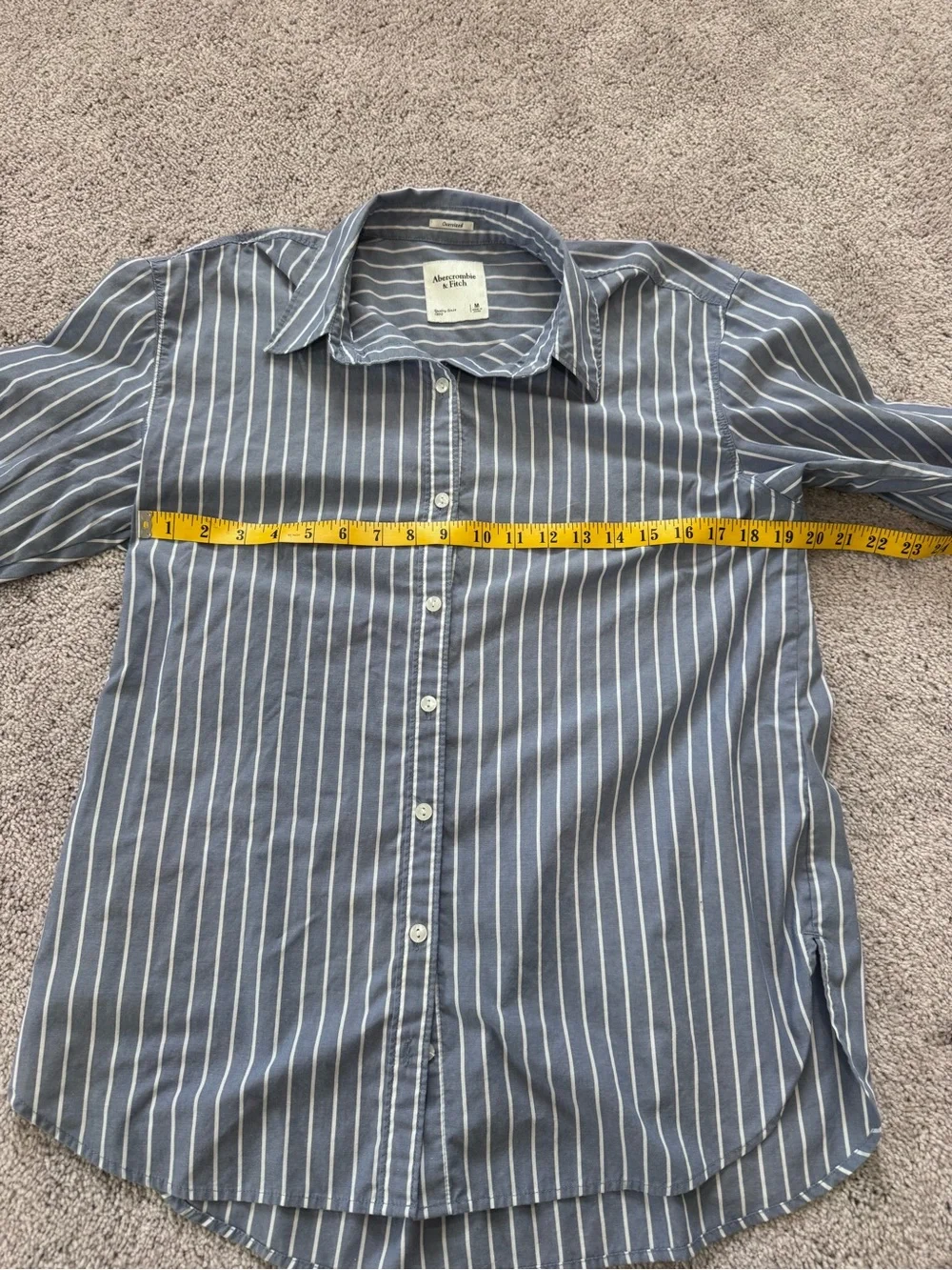 Abercrombie & Fitch Blue and White Striped Button-Down Shirt - Picture 7 of 7
